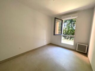  Appartement à louer 3 pièces 68 m²