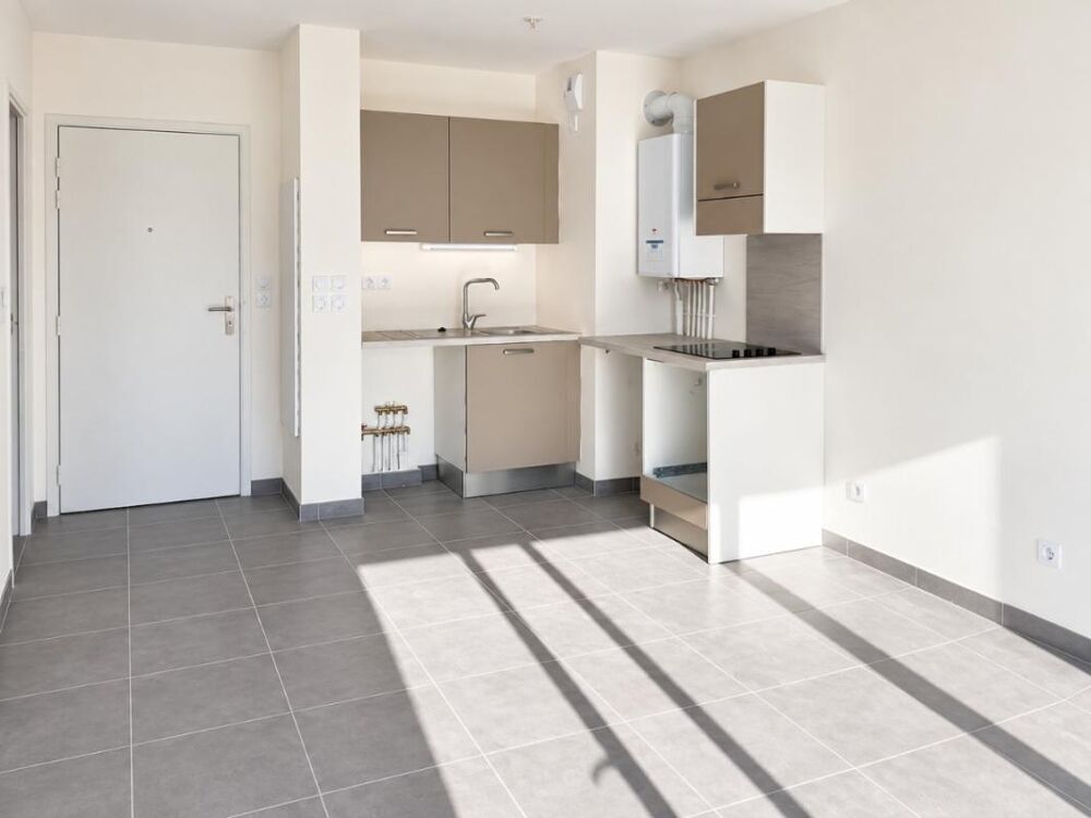 Location Appartement Beau T2 avec terrasse et parking à LA SEYNE SUR MER La seyne sur mer