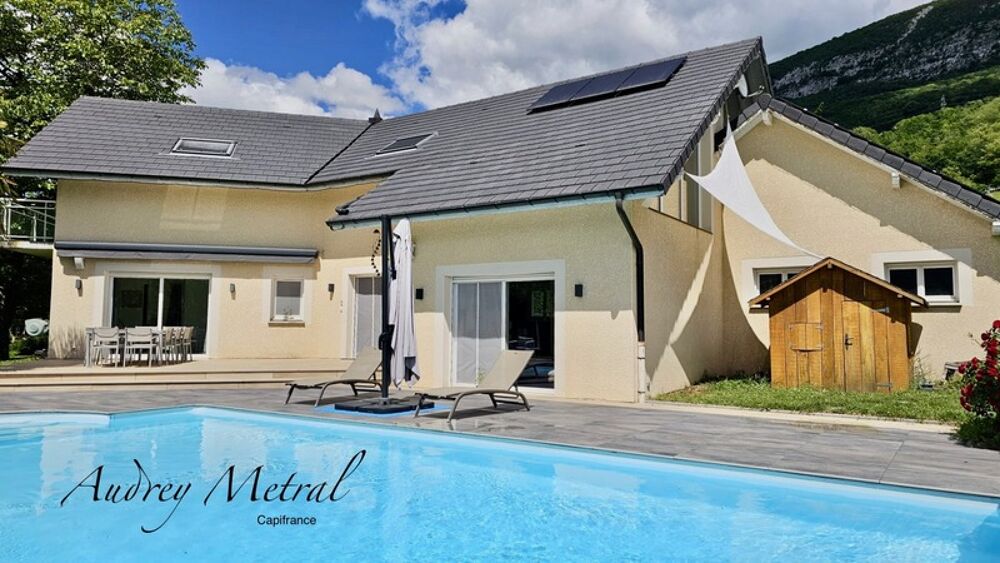 Villa à vendre à Serrières-en-Chautagne avec piscine, à 50 min de Genève et d'Annecy, 35 min d'Aix-Les-Bains et 15 min du Lac du