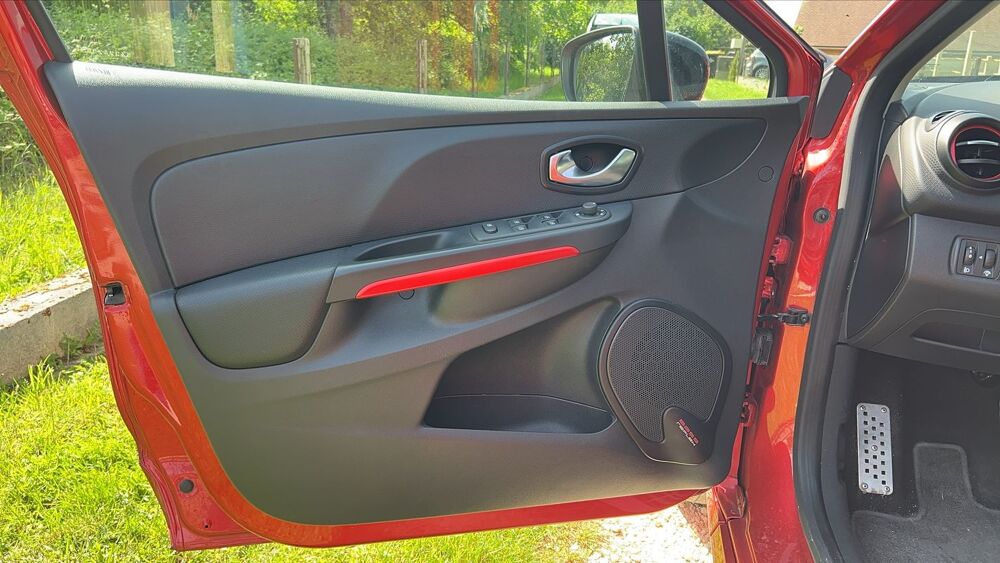 Clio IV 1.6 Turbo 200 EDC6 RS 2016 occasion 89100 Sens