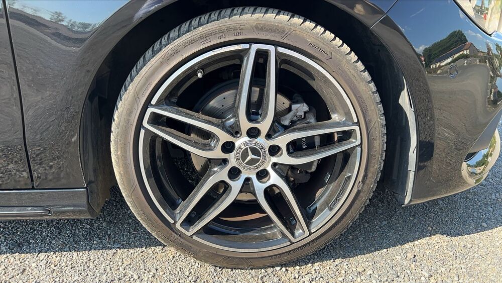 Classe CLA III 180 d 109 7G-DCT Fascination - Automatique Toit ouvrant 2017 occasion 63000 Clermont Ferrand
