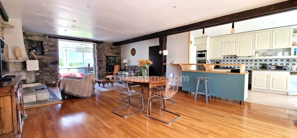 A vendre-Bretagne-Finistère sud-Poullan sur mer-maison-6 pièces-double garage-jardin-dépendance