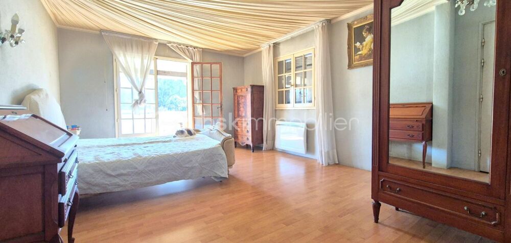  vendre  Proprit/chteau Bormes-les-Mimosas (83230)