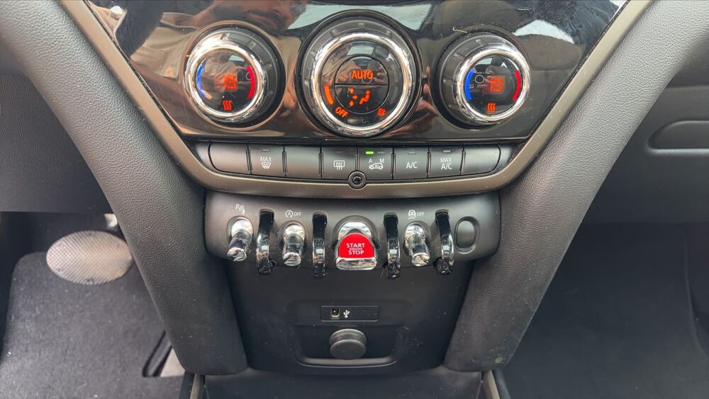 Countryman II 1.5 One D 116 DCT7 Oakwood - Automatique Toit ouvrant 2018 occasion 82000 Montauban