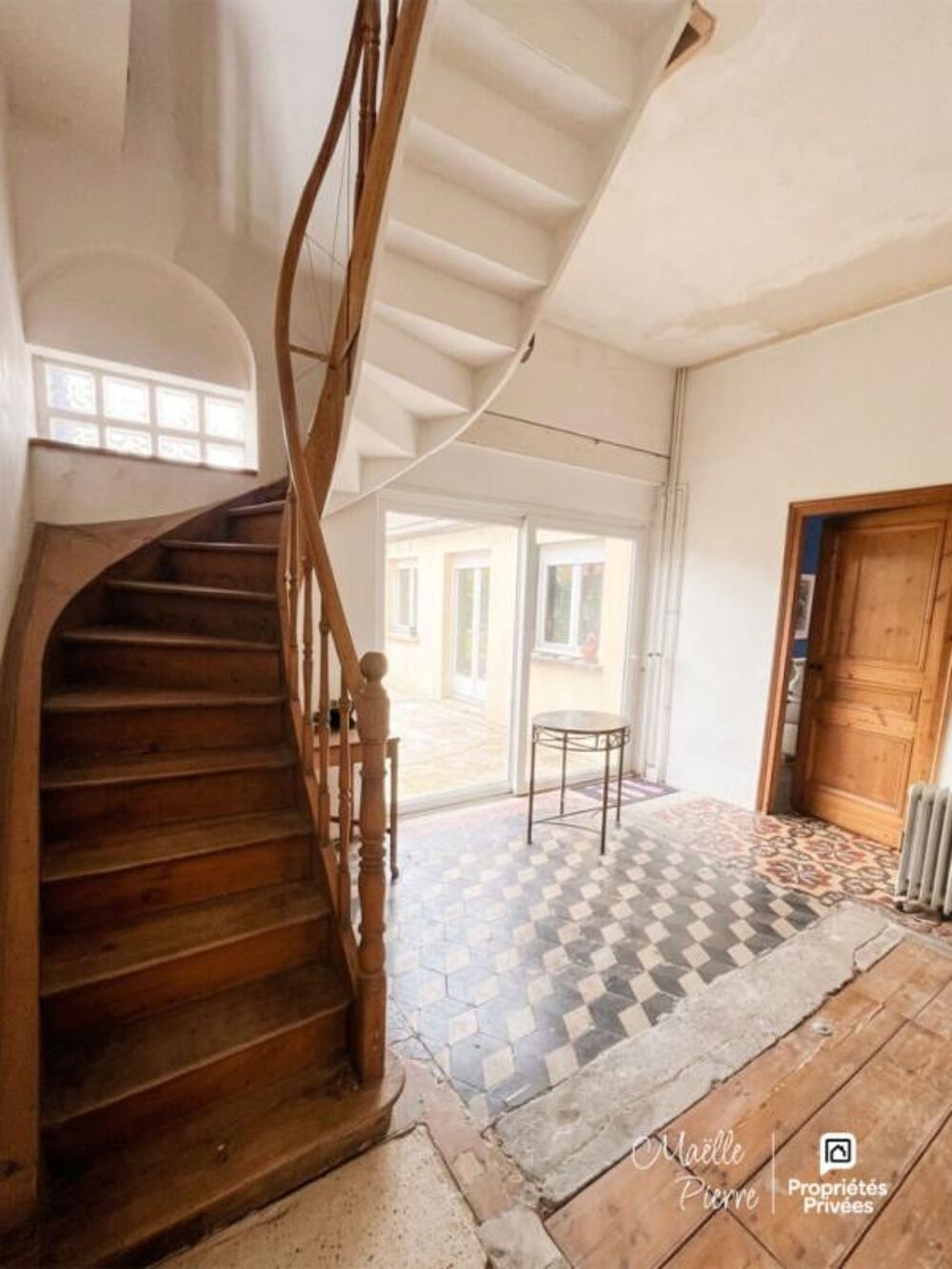 Maison Morbecque 7 pièce(s) 196 m2 - Cachet de l'ancien, beaux volumes et fort potentiel
