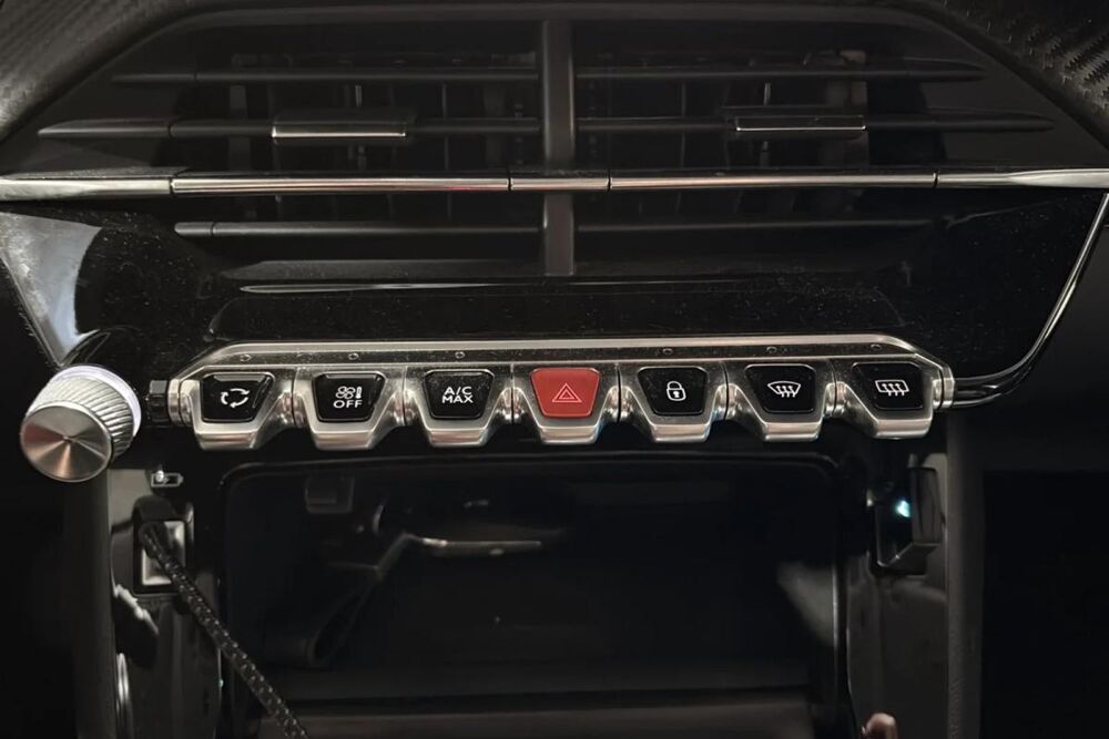 208 5 Portes 1.2 PureTech 12V S&S 100 cv Allure 2020 occasion 85190 Venansault