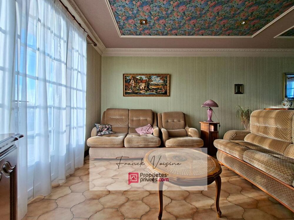 A VENDRE à Saint Paul en Pareds, maison de 137 m2 avec 2 chambres et 1 studio en sous-sol sur une parcelle constructible de 1154