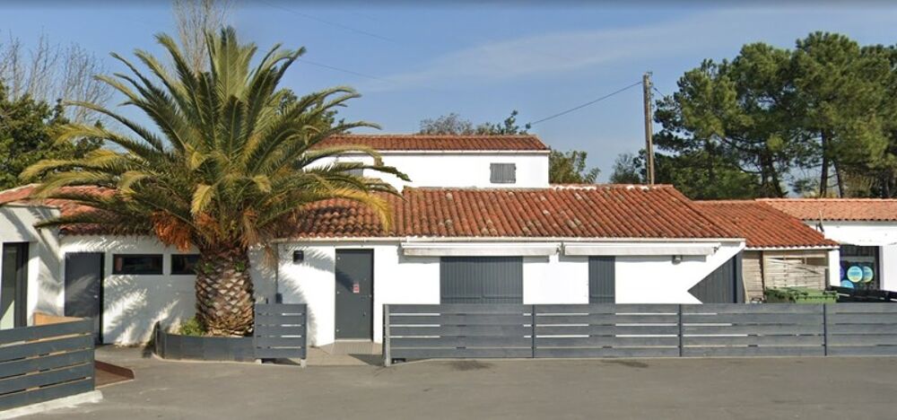   Local commercial 190m² emplacement N°1, rond-point de Dolus d'Oléron (17) 