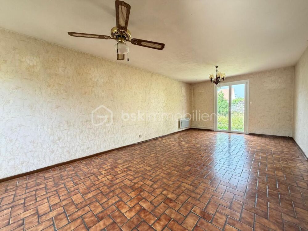 Maison familiale avec 3 chambres et sous-sol complet