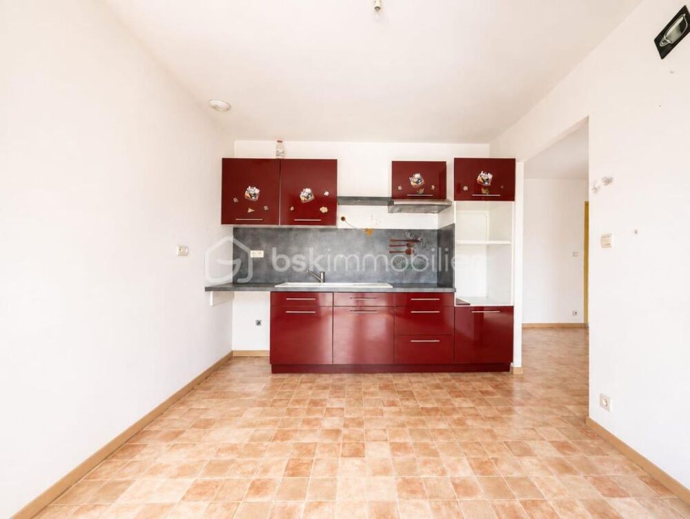 Vente Maison Maison de plain-pied 108 m² - 3 chambres - Jardin clos - Séjour 42 m² Randan