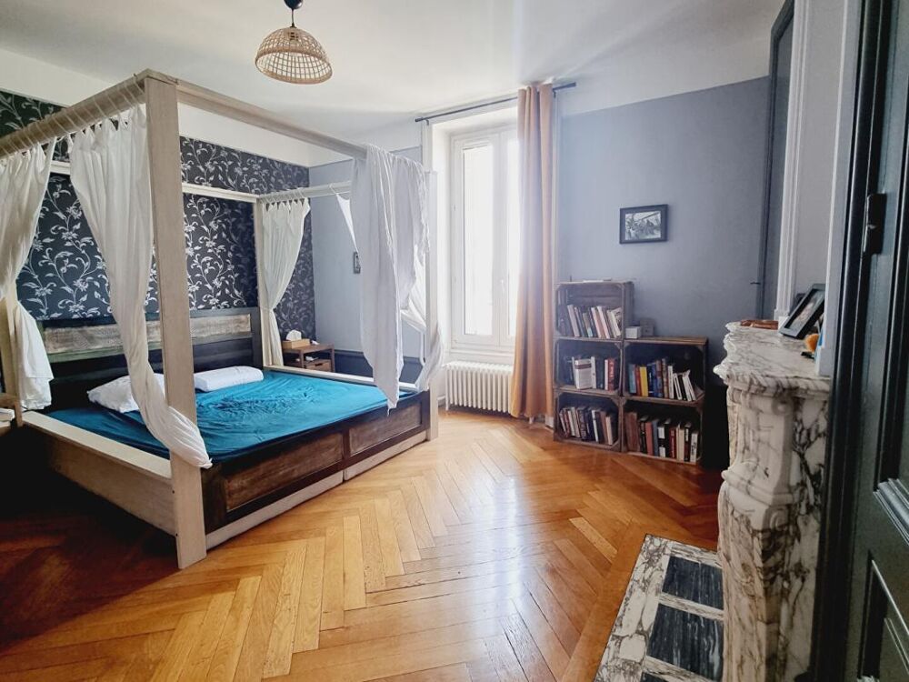 Appartement Villefranche Sur Saone centre 7 pièces 178 m2