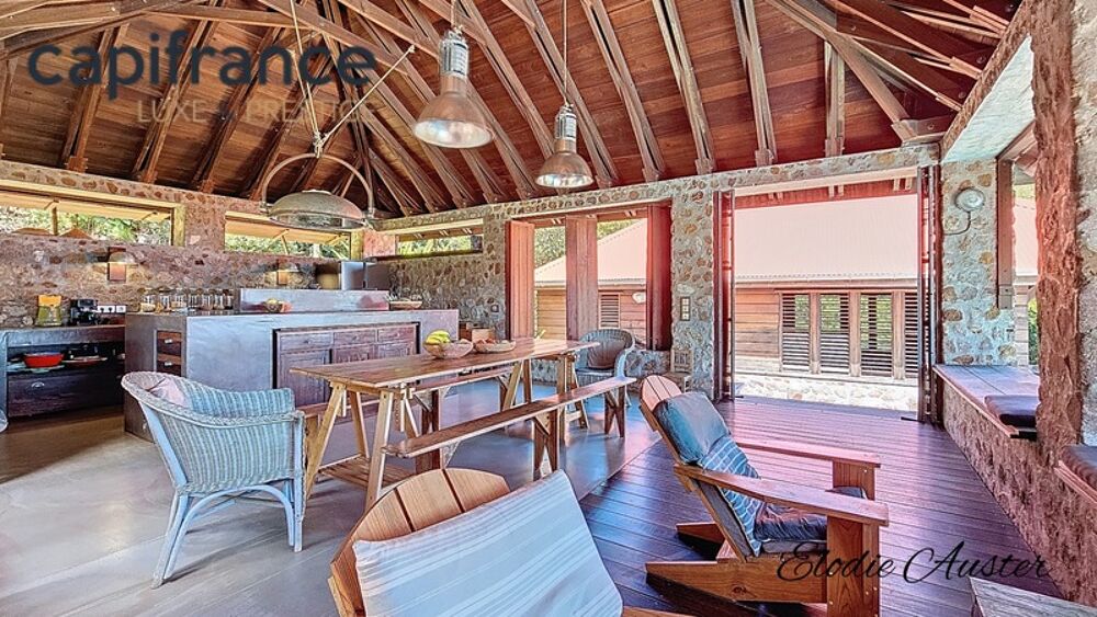 � vendre  Propri�t�/ch�teau Terre-de-Bas (97136)