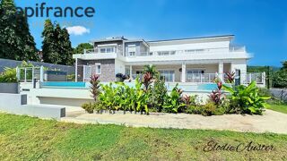  Propriété/château à vendre 7 pièces 305 m²