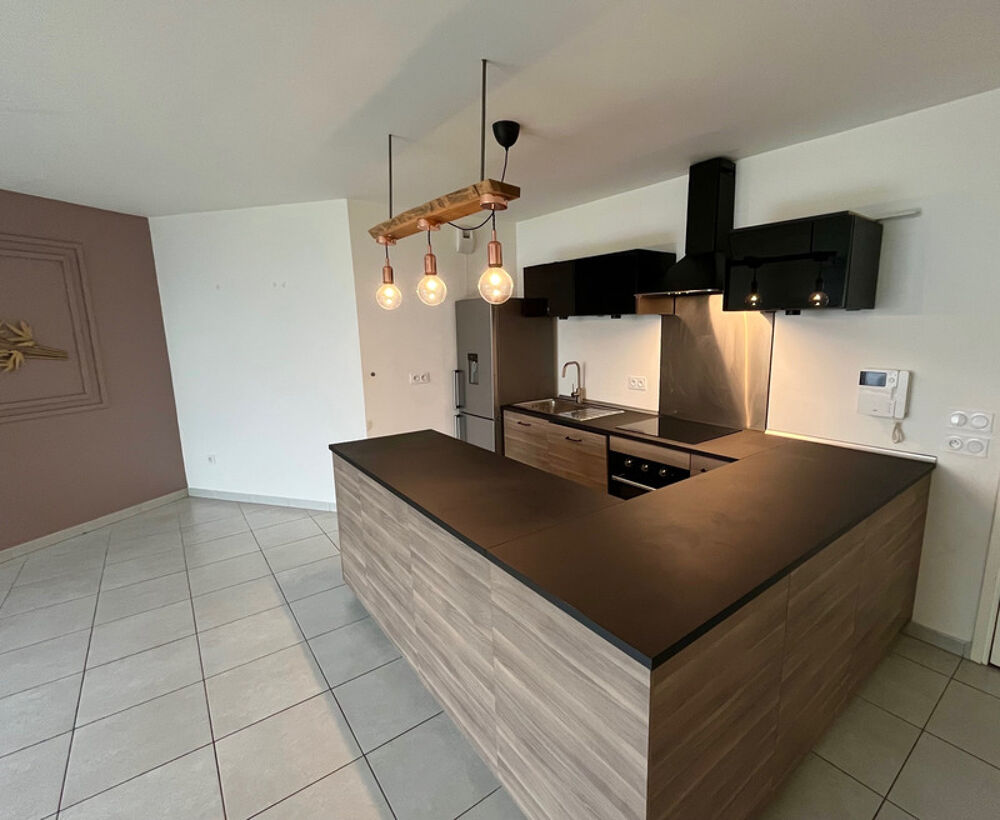 Vente Appartement Appartement 3 chambres avec ascenseur, 2 terrasses et garage privatif Noisy le sec