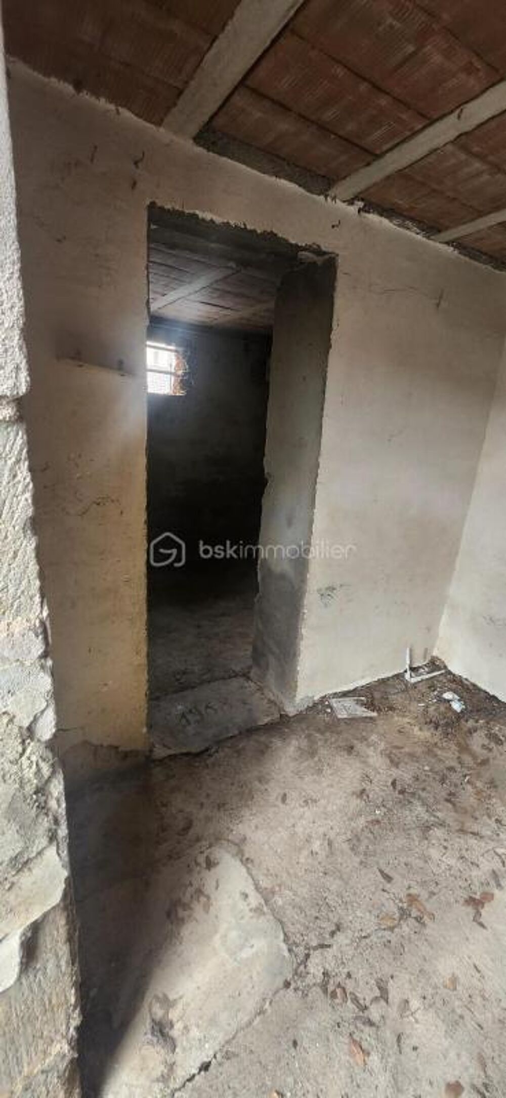 Mazet 24 m2 sur terrain constructible