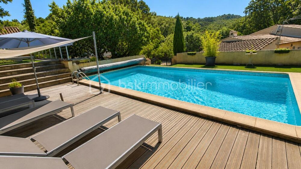 Vente Propriété/Château NÉOULES – Propriété de caractère d'environ 240 m² – Famille, patrimoine & revenus – Terrain de 2 600 m² avec piscine Neoules