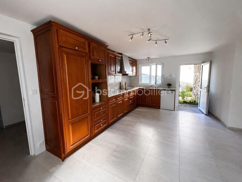 Vente Maison Maison en pierre de caractère de 190 m² avec dépendance – Boynes Boynes