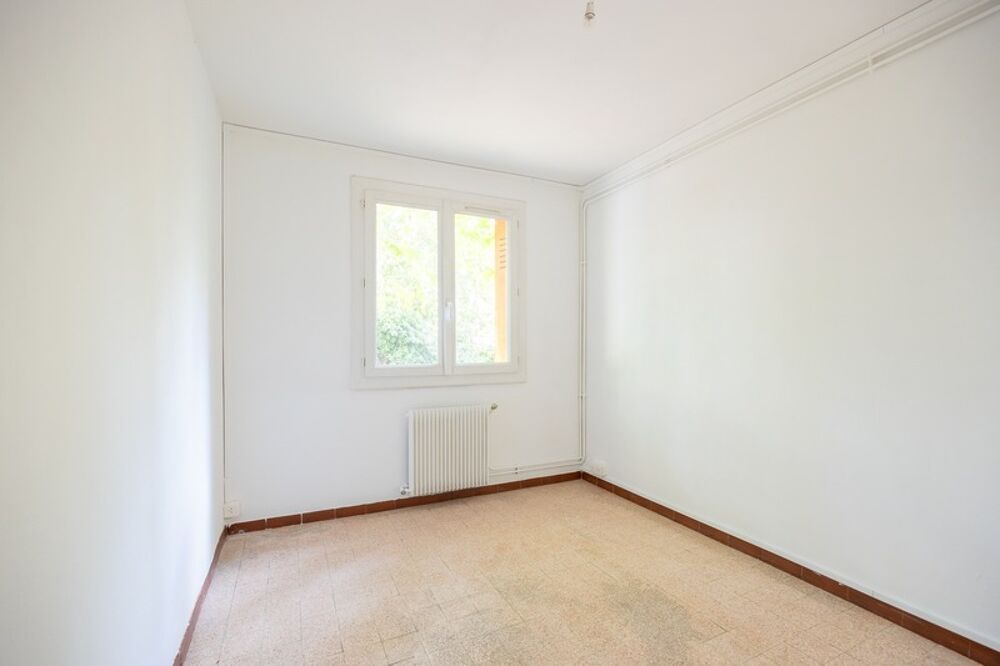 MARSEILLE 9EME LE CABOT 3 PIECES TRAVERSANT AVEC PARKING ET CAVE - VISITE VIRTUELLE DISPONIBLE