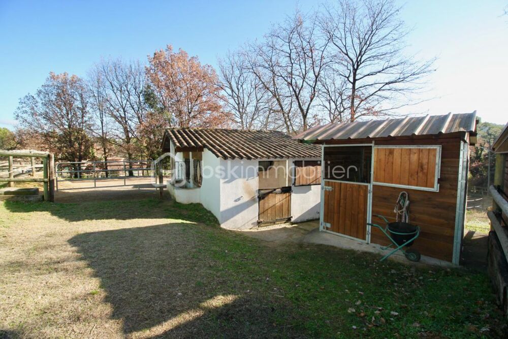  vendre  Proprit/chteau Salernes (83690)