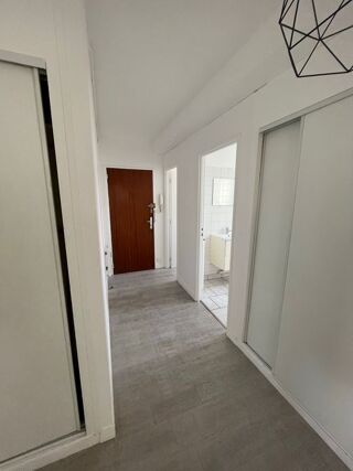  Appartement à louer 2 pièces 52 m²