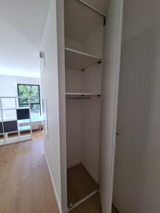  Appartement à louer 1 pièce 35 m² Reims