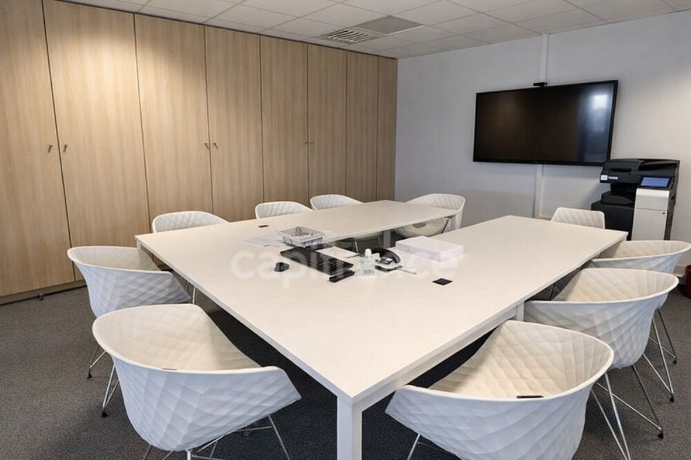   Plateau de Bureaux Moderne 204 m² avec stationnements privatifs couverts et terrasse – Parc des Glaisins (Annecy-le-Vieux) Annecy le vieux