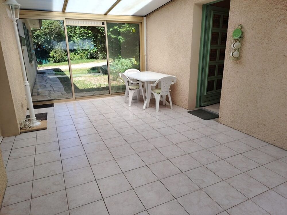 A vendre commune de Migné Auxances dans un environnement calme et verdoyant grande maison de plain pied de 180 m²