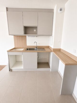  Appartement à louer 2 pièces 40 m²