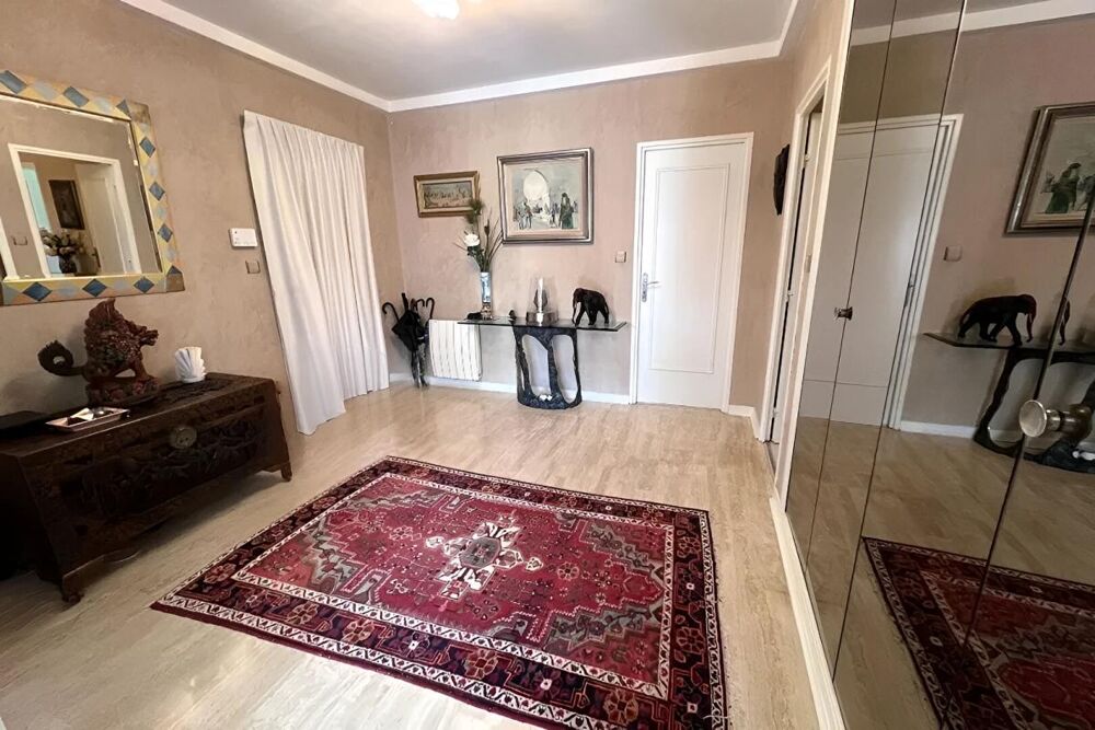 Vente Appartement CHARBONNIERES  LES BAINS . Appartement  109m2 - 4 pièces- Avec terrasse ,cave et garage Charbonnieres les bains