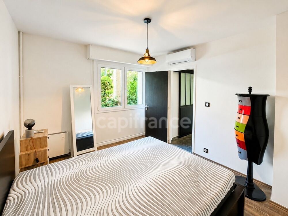 Appartement à vendre 3 pièces SAINT RAPHAEL (83), rez-de-jardin entièrement rénové, terrasse !!