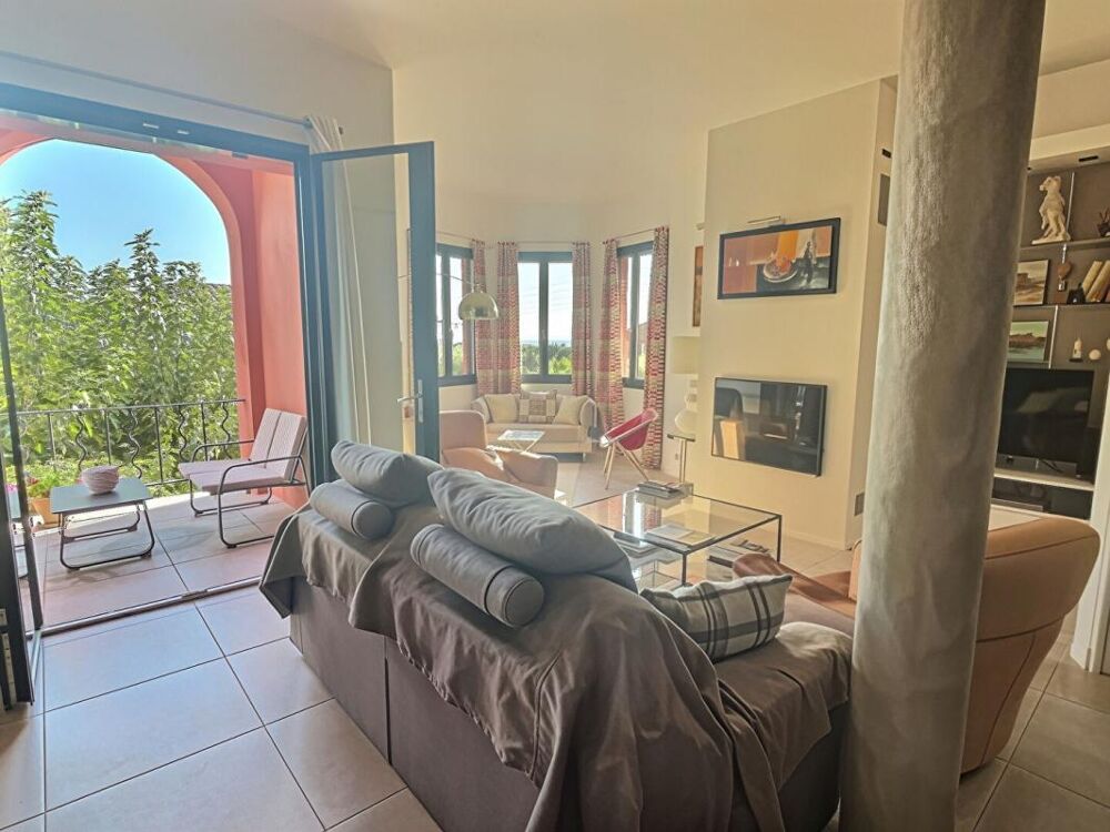 Villa d'architecte 165 m2 prox centre Bandol 1 450 000