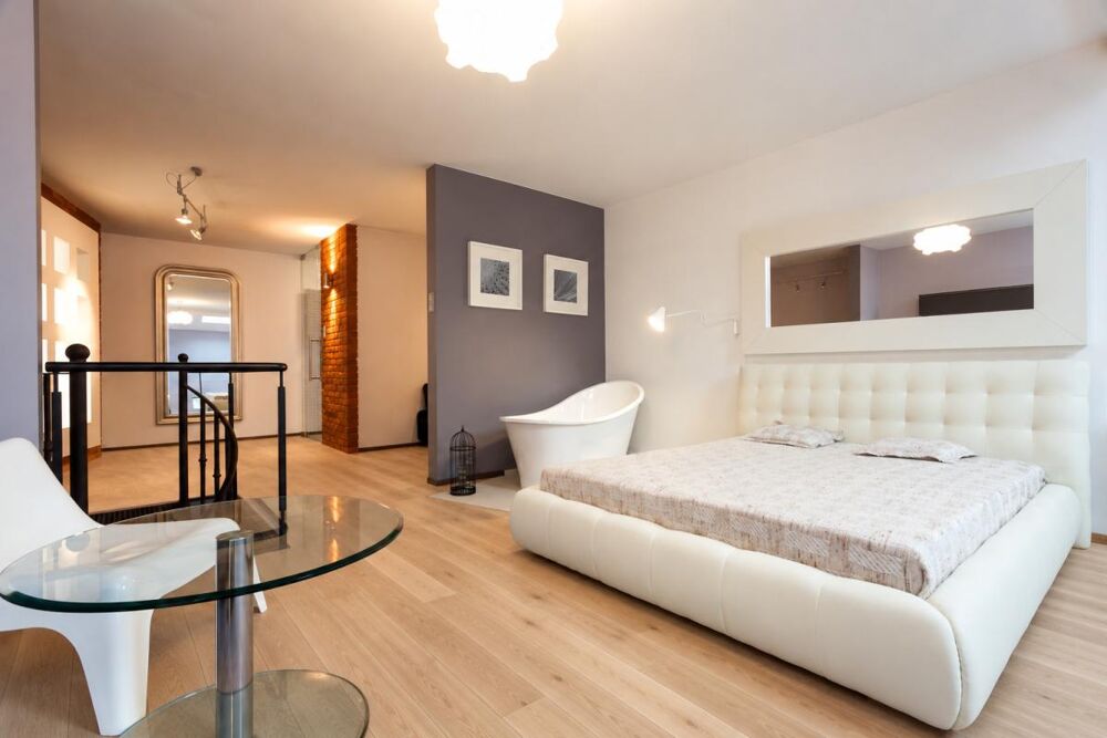 ** MAISON 6 PIÈCES AVEC IMMENSE JARDIN, 5 CHAMBRES & DOUBLE GARAGE **