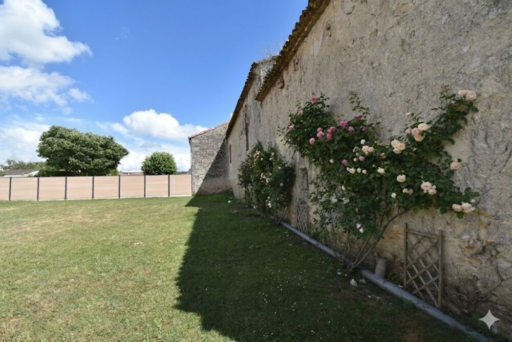 Vente Maison Maison à vendre 4 pièces FLEAC (16) Plain pied, terrain 1000 m2 Angouleme