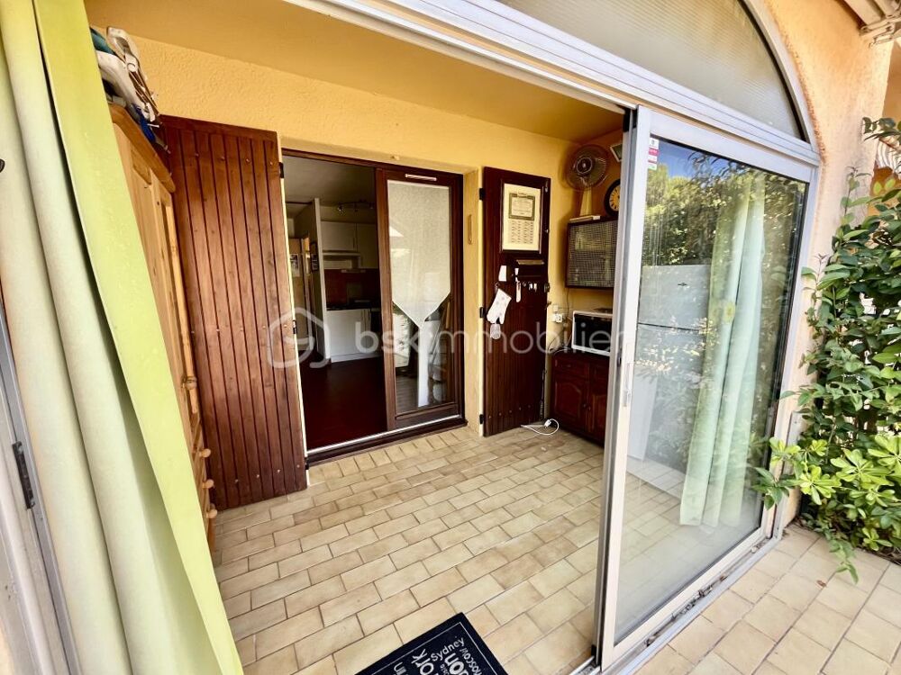 La Londe-les-Maures  Studio avec véranda, jardin et parking privatif