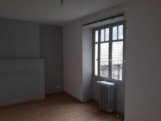  Appartement à louer 4 pièces 75 m²