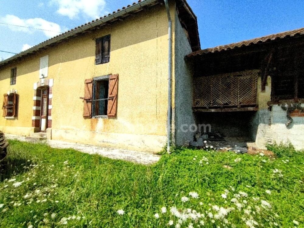 Maison 2 pièces 90 m² · à Luby Betmont · 90 m² · 67 000 €