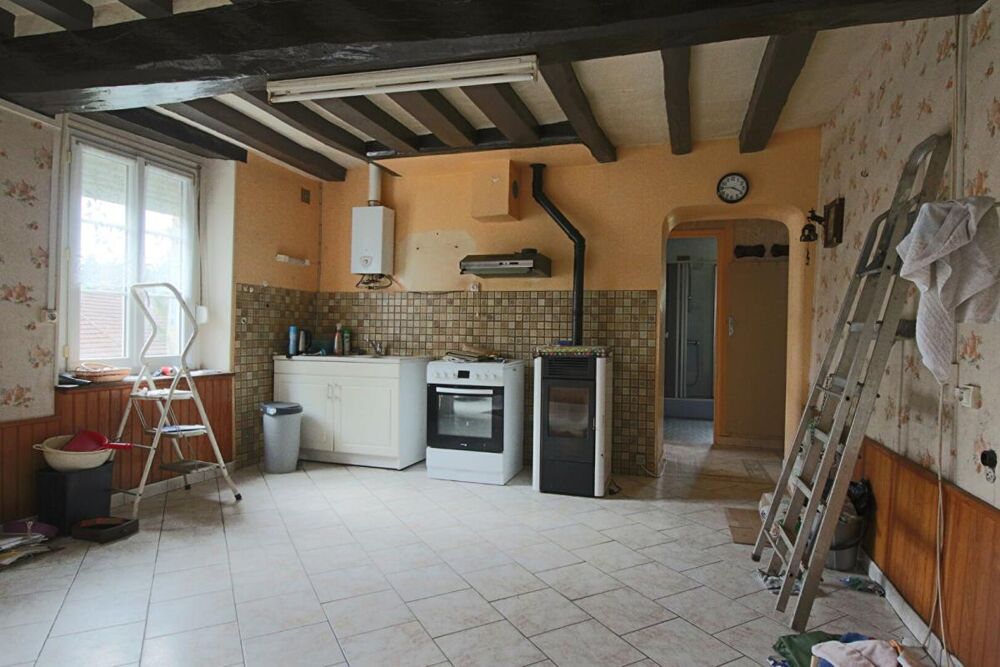 Maison en pierre avec fort potentiel d'aménagement à quelques minutes de Villers-Cotterêts