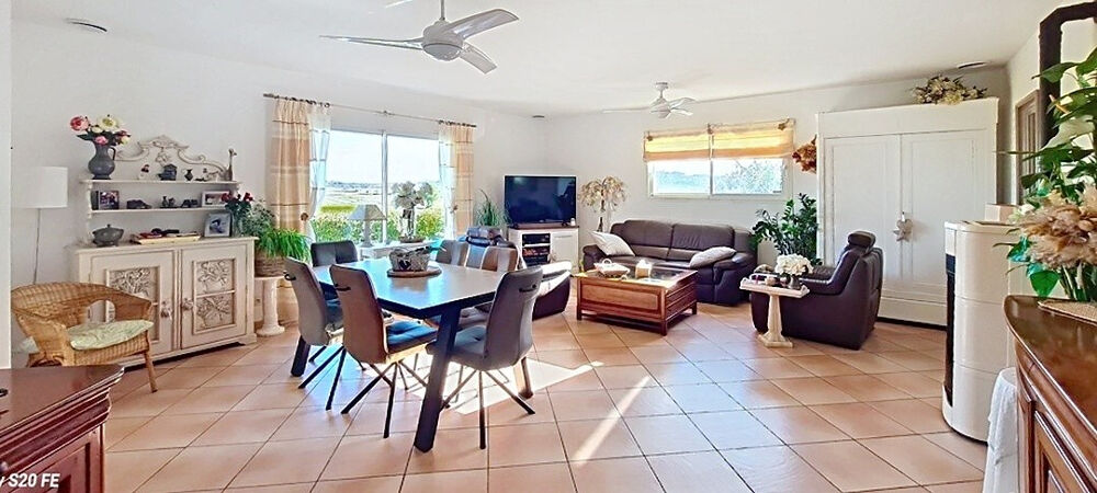 Vente Villa Splendide villa de 140m² avec double garages/piscine/ vue dégagée sur 1161m² de terrain Saint genies de fontedit