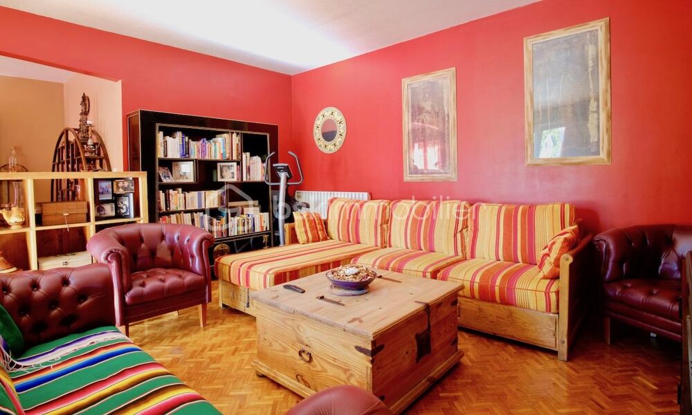 Vente Appartement Aix-les-Milles, centre-ville : bel appartement de 3 chambres de 112 m² avec grande terrasse de 40 m² et parking Aix en provence