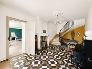  Propriété/château à vendre 7 pièces 270 m²