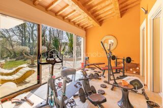  Propriété/château à vendre 9 pièces 337 m²