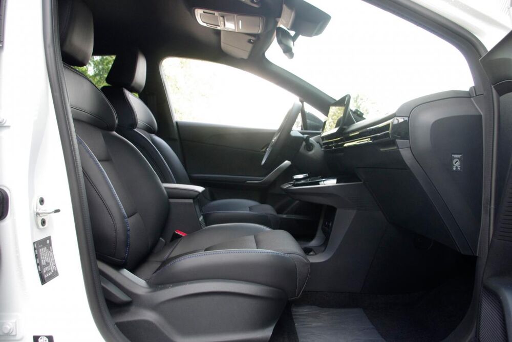 MG4 EV 64KWH - 150 KW 2WD LUXURY 2023 occasion 78240 Chambourcy