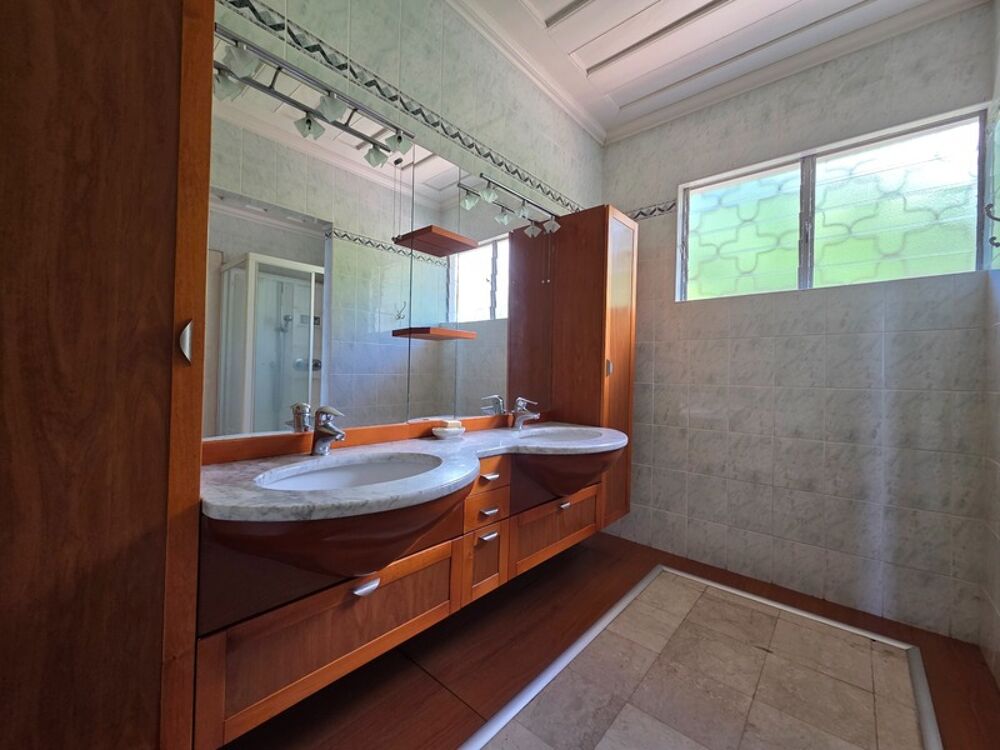 � vendre  Villa Saint-Denis (97400)