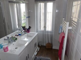  Maison à vendre 10 pièces 200 m²