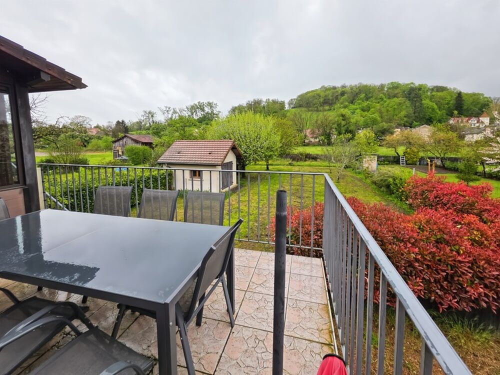 Vente Maison Maison indépendante 91 m² avec sous-sol complet et dépendance sur 650 m² à Montmorot (39) Lons le saunier