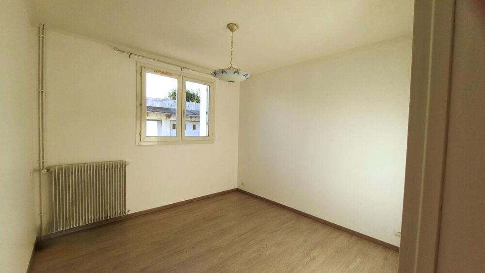 Location Maison Saintes 3 chambres- jardin - garage