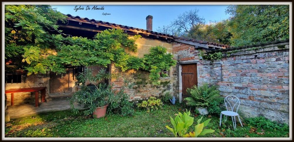 Propriété à vendre entre BIZIAT et PONT DE VEYLE (01) 16,5 Ha, vue, maison 145 m², ferme à rénover 170 m², pigeonnier, hangar, é