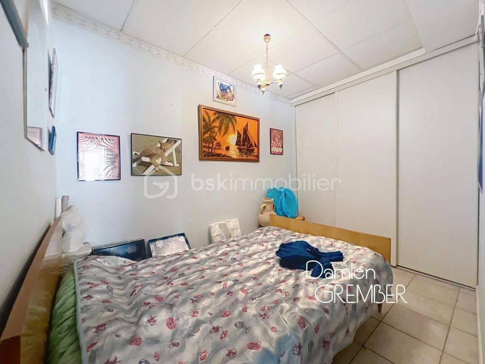AGDE CENTRE - Maison de 153 m² au sol à rénover avec Garage