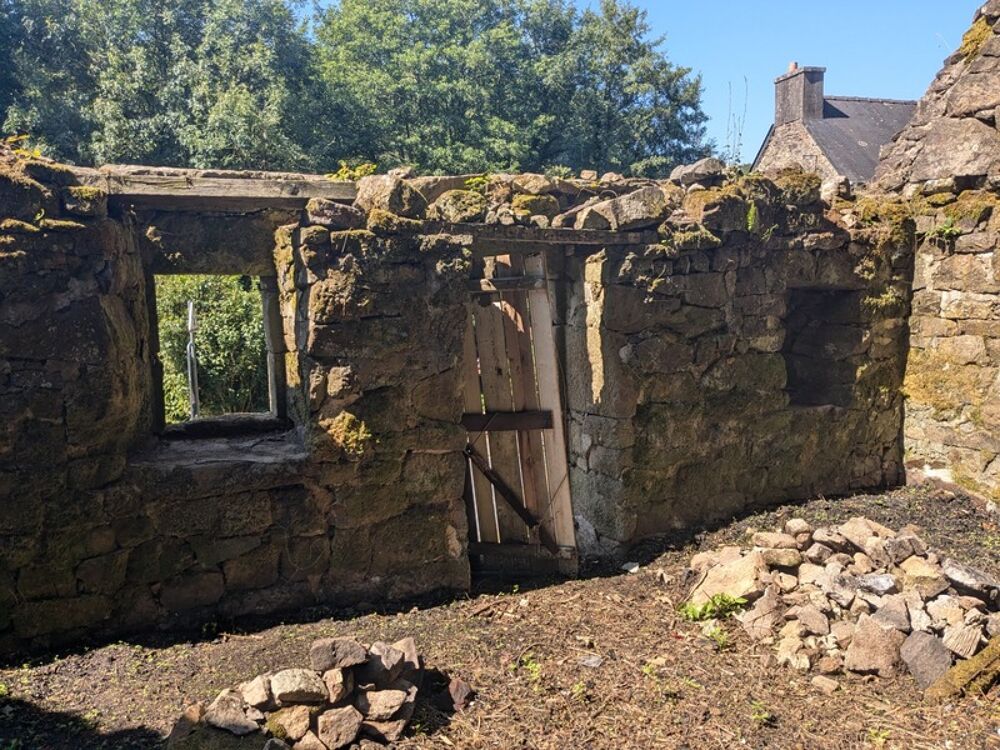 MAISON EN PIERRE A RESTAURER TERRAIN DE 871 M² ATTENANT