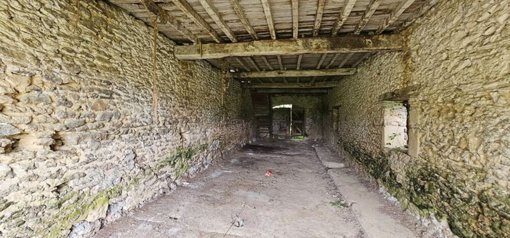Dpt LANDES (40), à vendre à POUDENX, Maison + grange anciennes à rénover sur 1,7 hectare de terrain, au calme